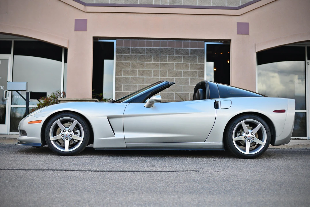 2005 Chevrolet Corvette C6 - Image 12 of 31