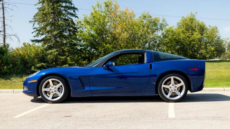 2005 Chevrolet Corvette C6 - Image 2 of 11