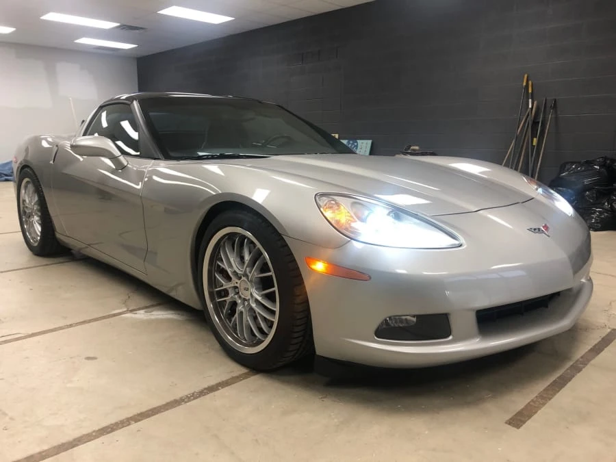 2005 Chevrolet Corvette C6 - Image 2 of 12