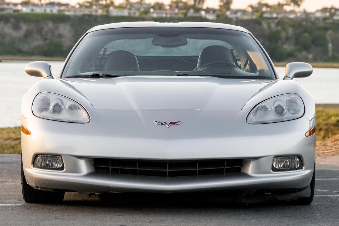 2005 Chevrolet Corvette C6 - Image 2 of 31