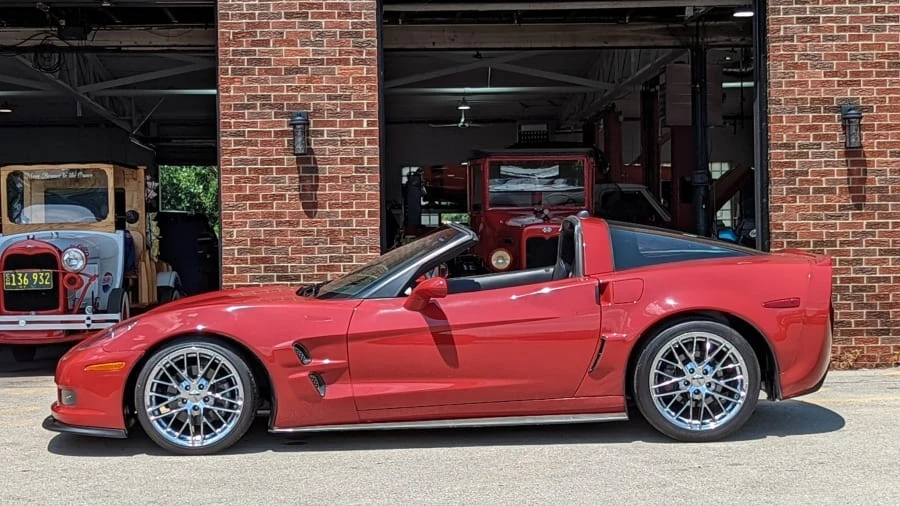 2005 Chevrolet Corvette C6 - Image 10 of 15