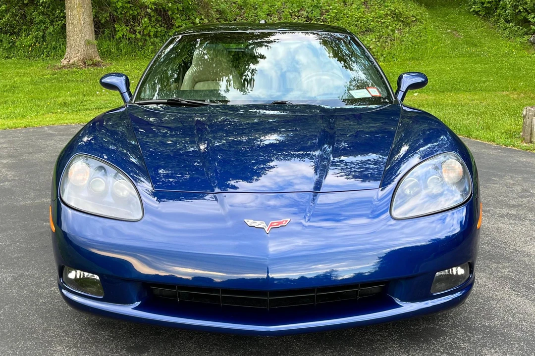 2005 Chevrolet Corvette C6 - Image 2 of 31