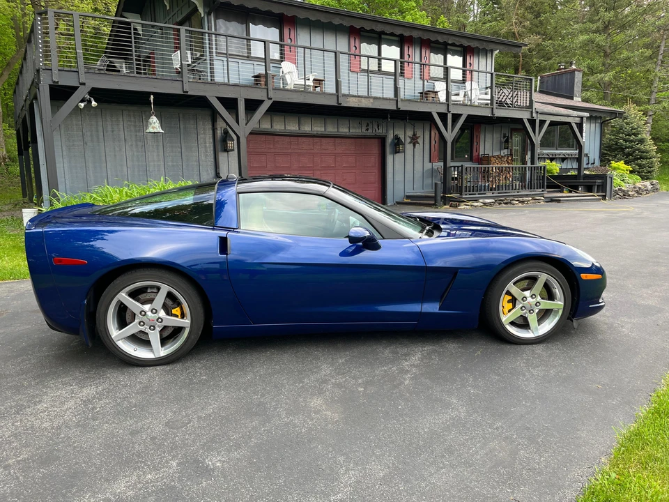 2005 Chevrolet Corvette C6 - Image 16 of 31