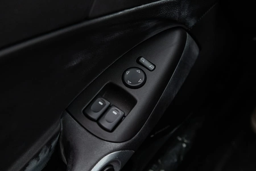 2005 Chevrolet Corvette C6 - Image 24 of 31