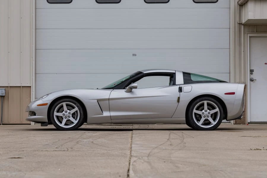 2005 Chevrolet Corvette C6 - Image 2 of 31