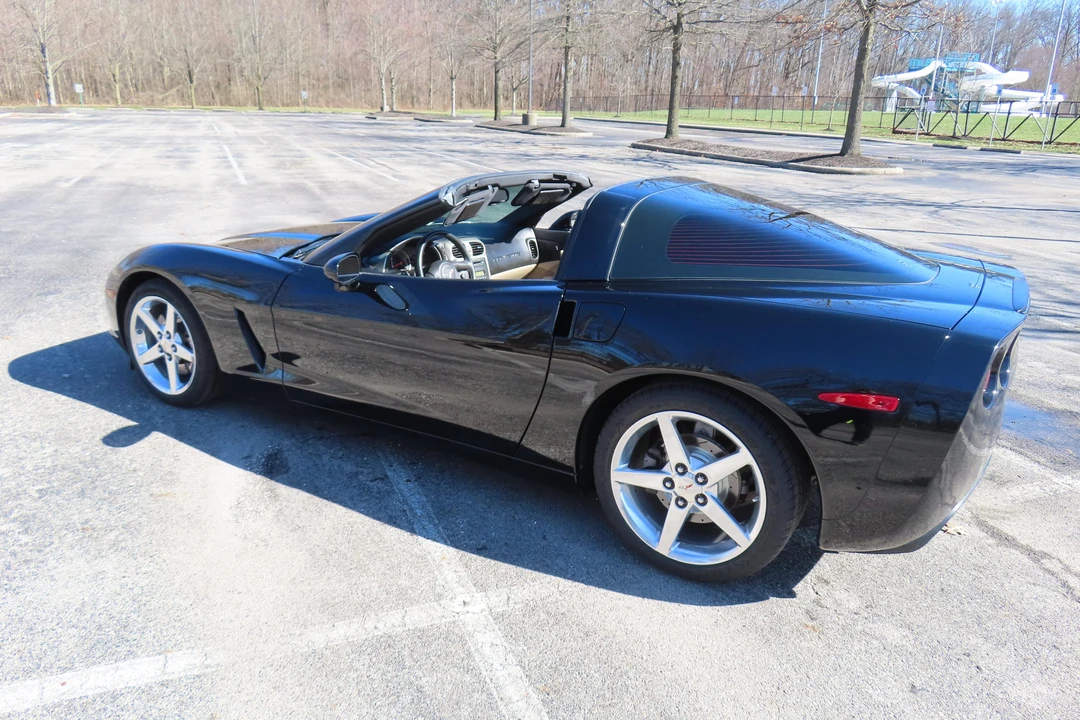 2005 Chevrolet Corvette C6 - Image 13 of 31