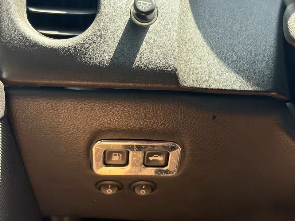 2005 Chevrolet Corvette C6 - Image 17 of 27
