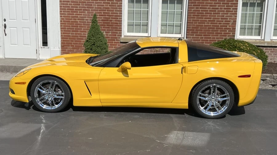 2005 Chevrolet Corvette C6 - Image 2 of 10