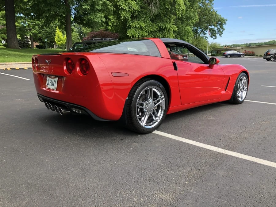 2005 Chevrolet Corvette C6 - Image 2 of 12