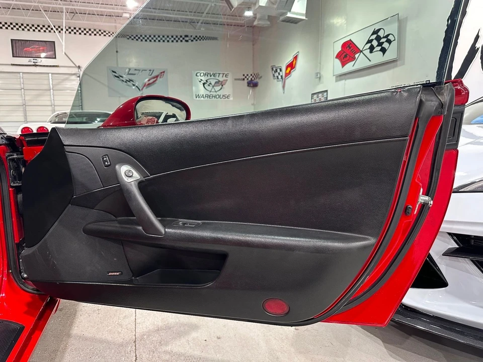 2005 Chevrolet Corvette C6 - Image 16 of 21