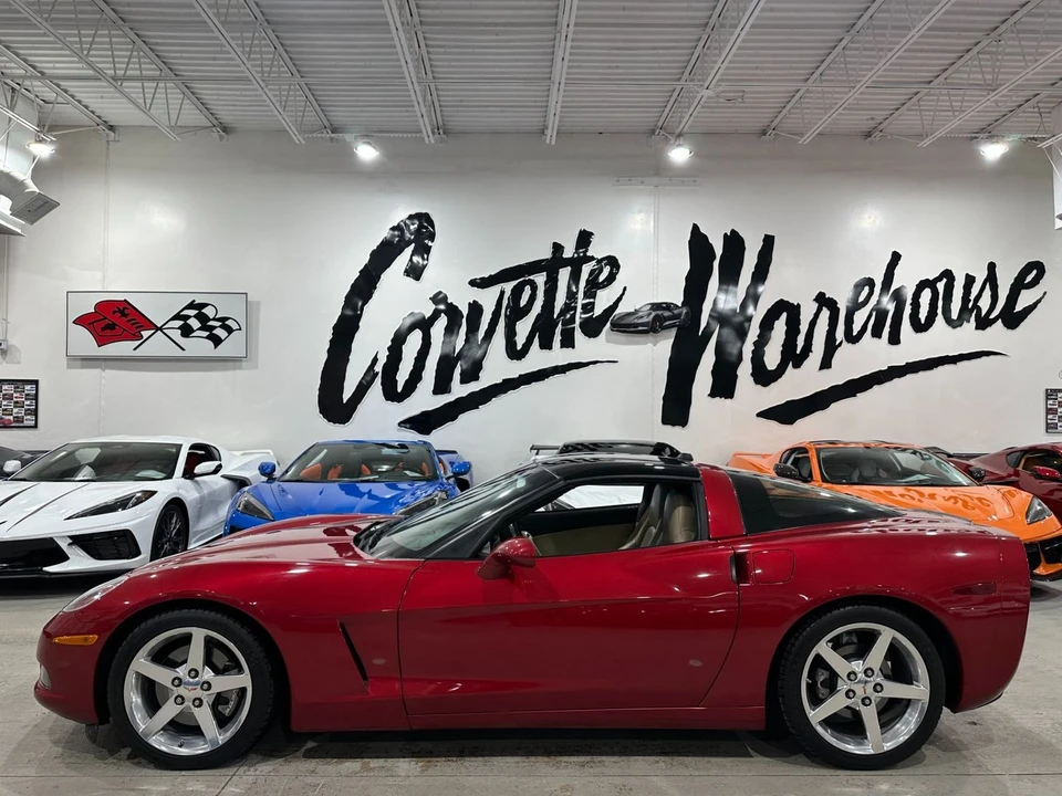 2005 Chevrolet Corvette C6 - Image 2 of 11
