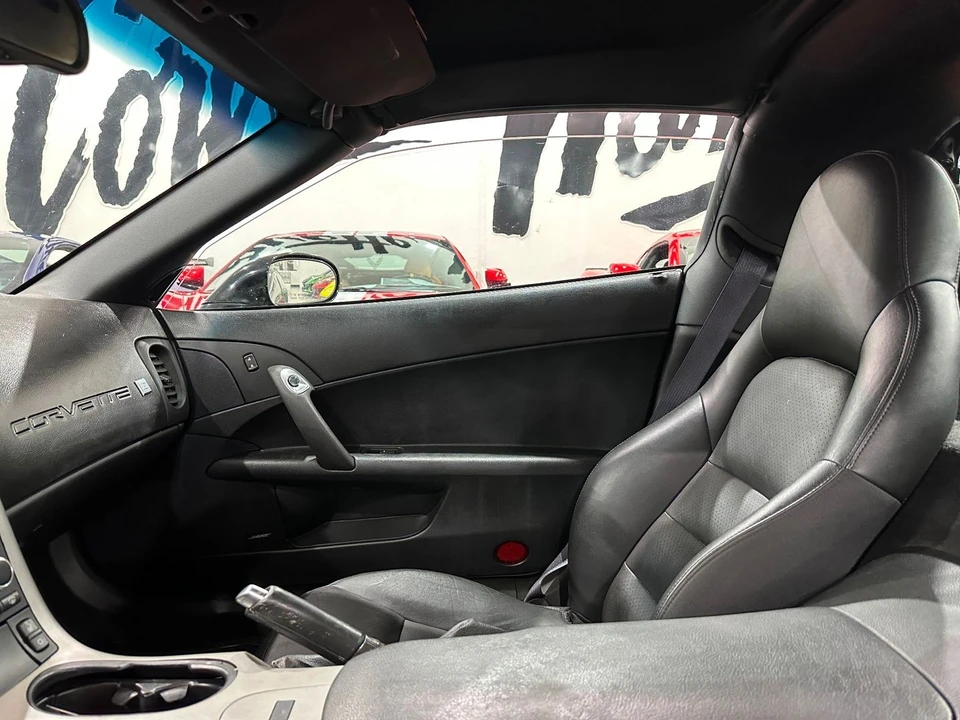 2005 Chevrolet Corvette C6 - Image 14 of 21