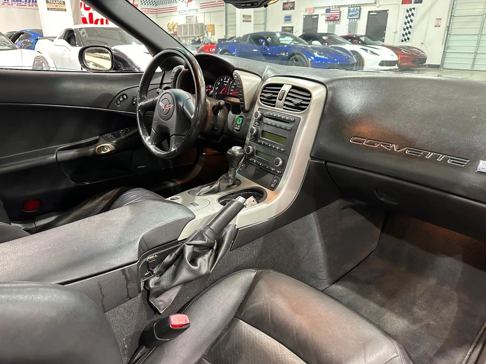 2005 Chevrolet Corvette C6 - Image 13 of 21