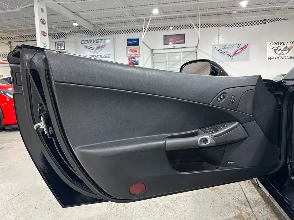 2005 Chevrolet Corvette C6 - Image 12 of 21