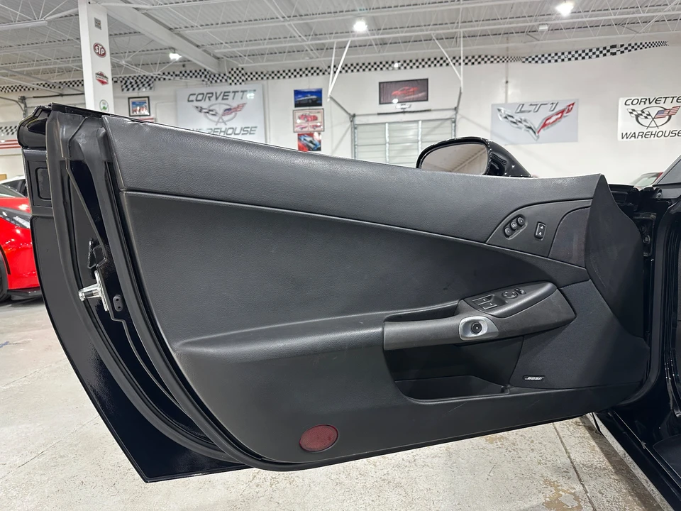 2005 Chevrolet Corvette C6 - Image 11 of 31