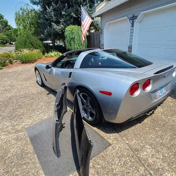 2005 Chevrolet Corvette C6 - Image 2 of 7
