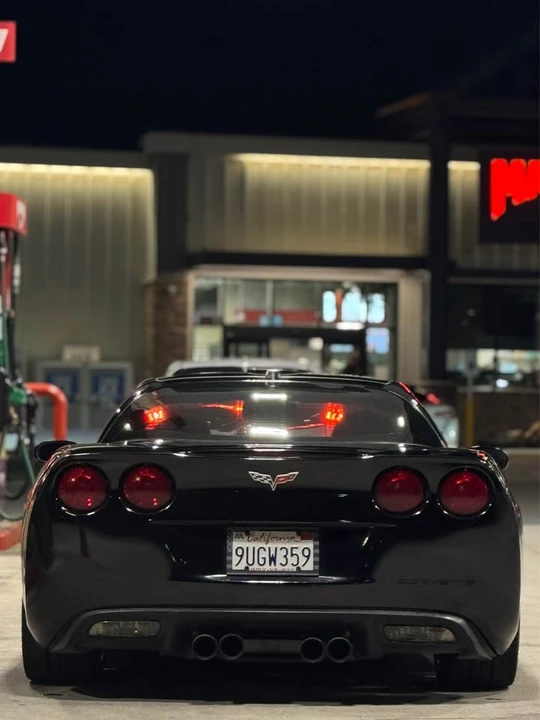 2005 Chevrolet Corvette C6 - Image 2 of 9