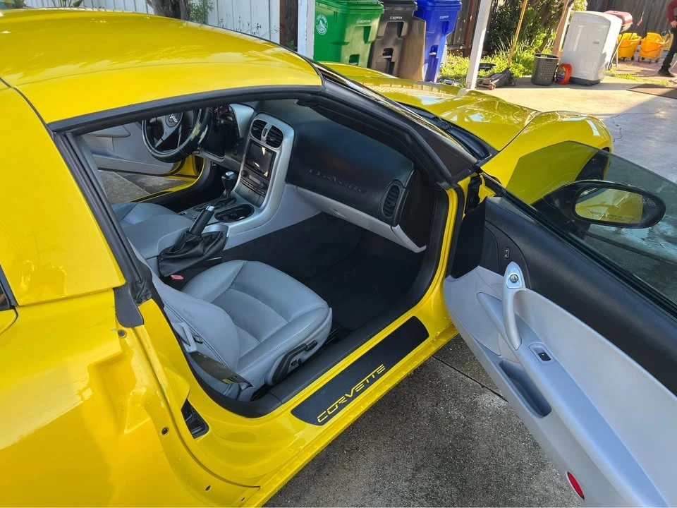 2005 Chevrolet Corvette C6 - Image 2 of 8