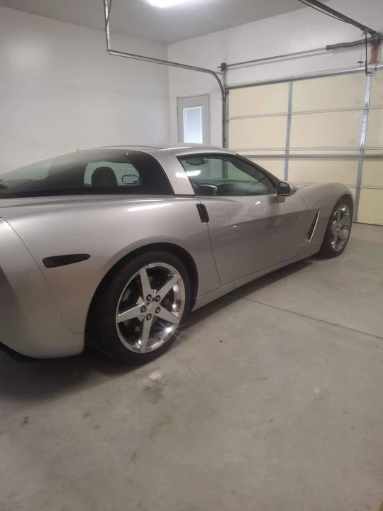 2005 Chevrolet Corvette C6 - Image 3 of 7