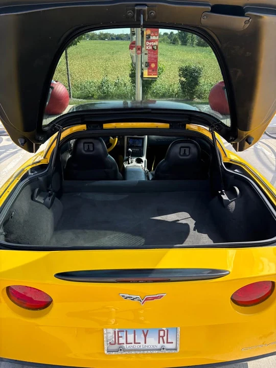 2005 Chevrolet Corvette C6 - Image 8 of 9