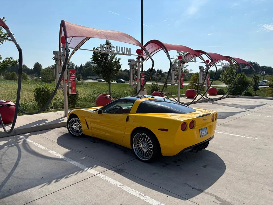 2005 Chevrolet Corvette C6 - Image 6 of 9