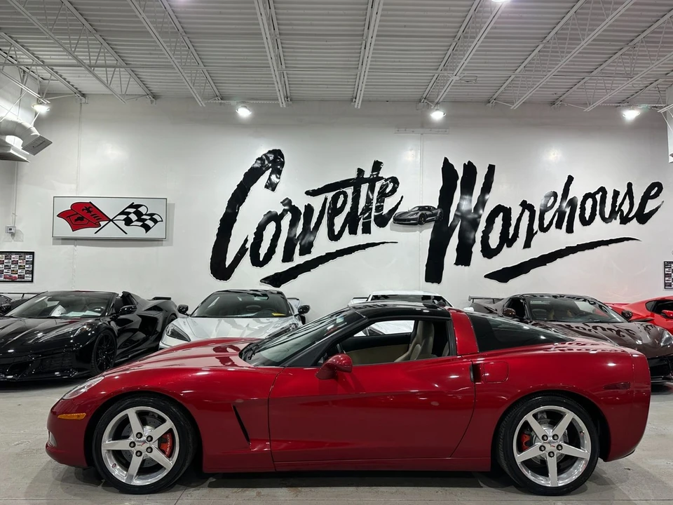 2005 Chevrolet Corvette C6 - Image 2 of 10