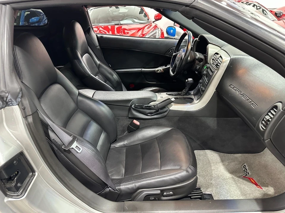 2005 Chevrolet Corvette C6 - Image 14 of 21