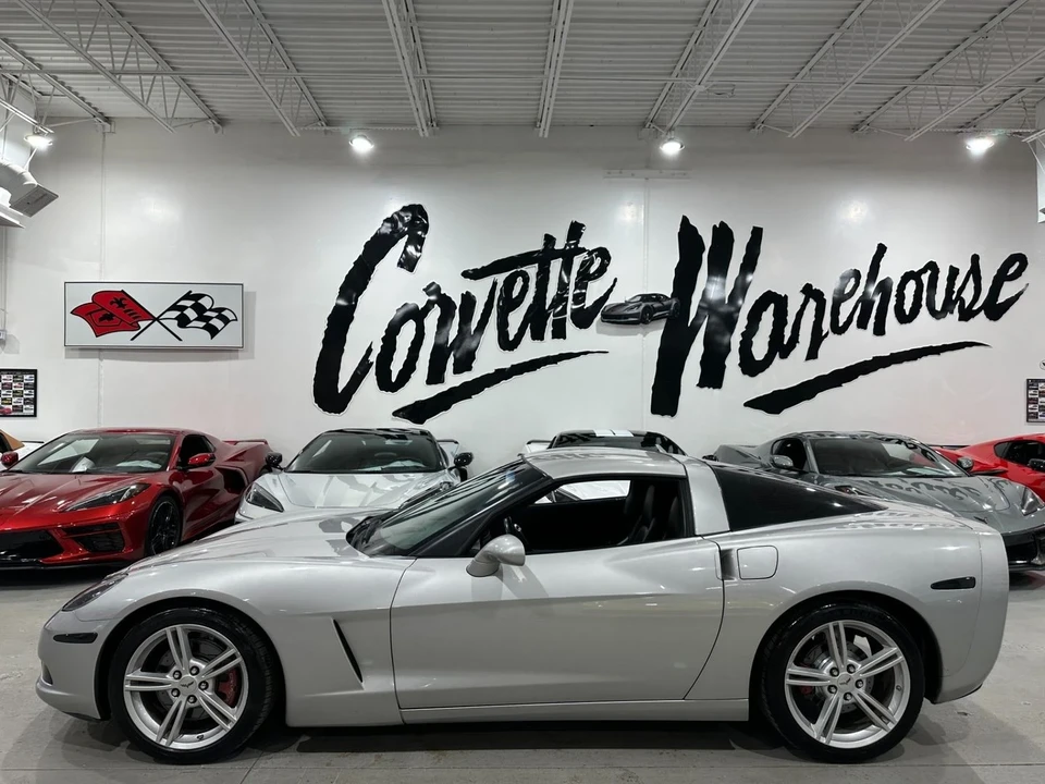 2005 Chevrolet Corvette C6 - Image 2 of 9
