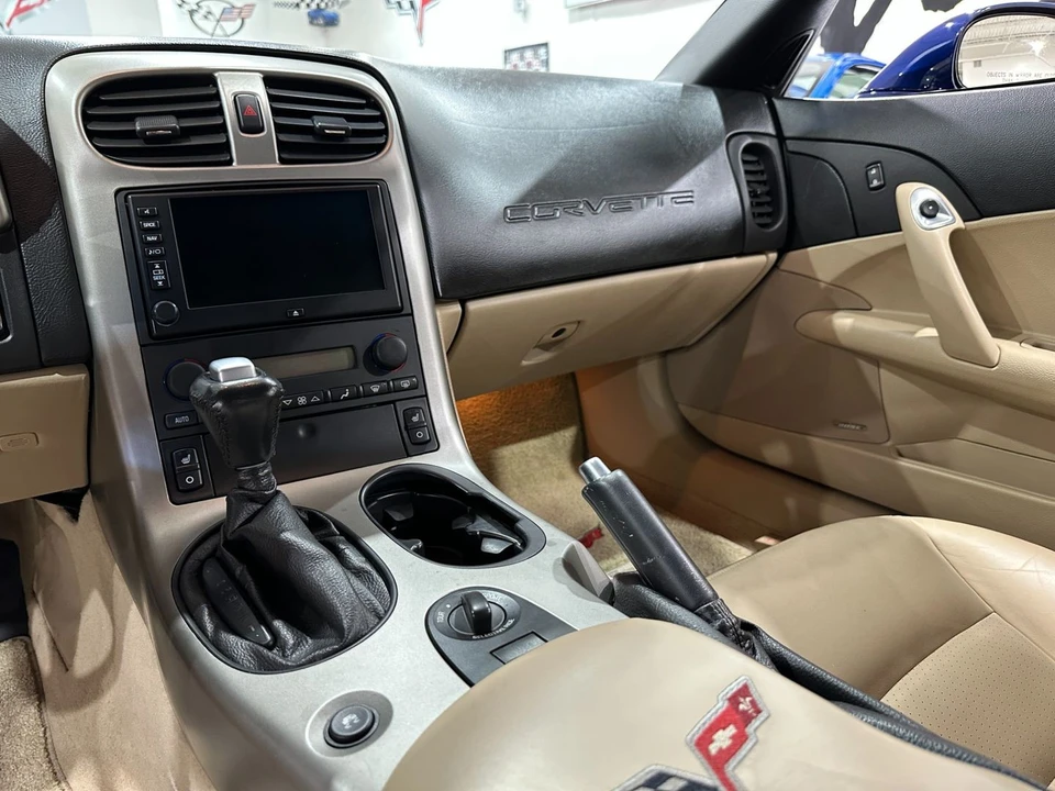 2005 Chevrolet Corvette C6 - Image 17 of 21