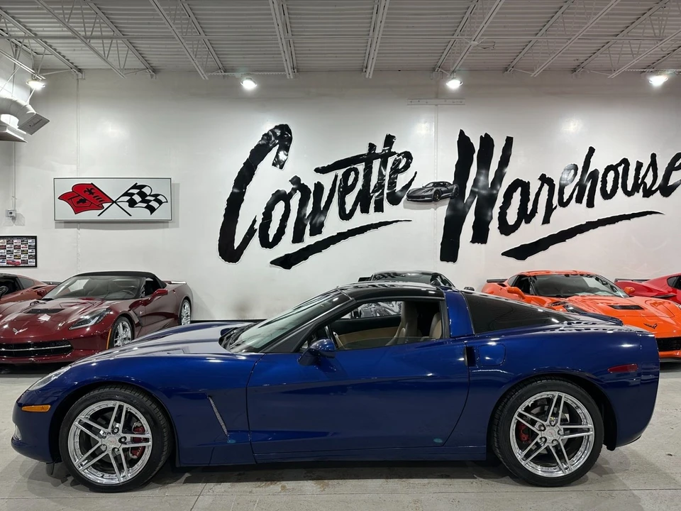 2005 Chevrolet Corvette C6 - Image 2 of 11