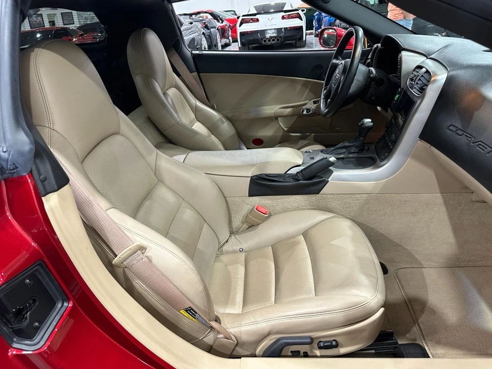 2005 Chevrolet Corvette C6 - Image 19 of 21