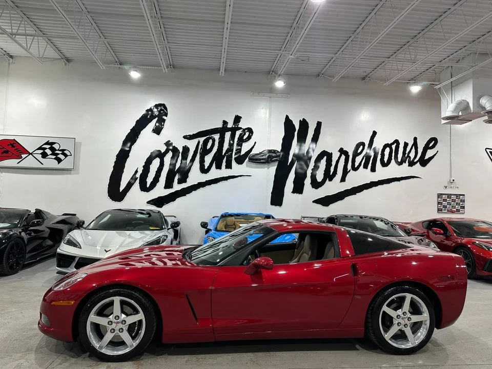 2005 Chevrolet Corvette C6 - Image 2 of 12