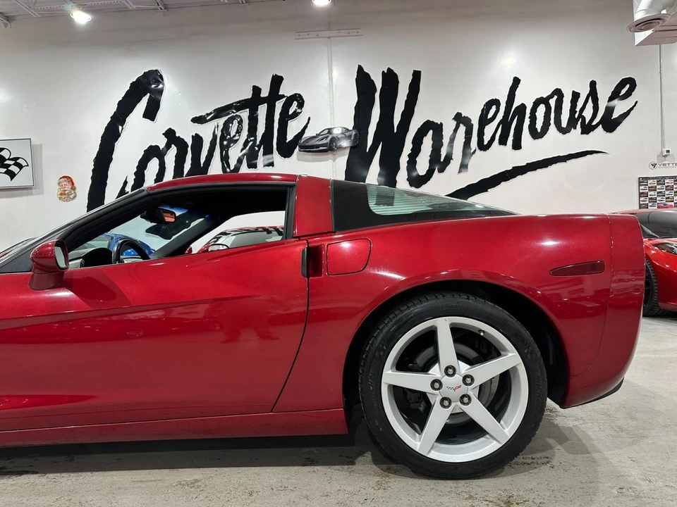 2005 Chevrolet Corvette C6 - Image 8 of 12