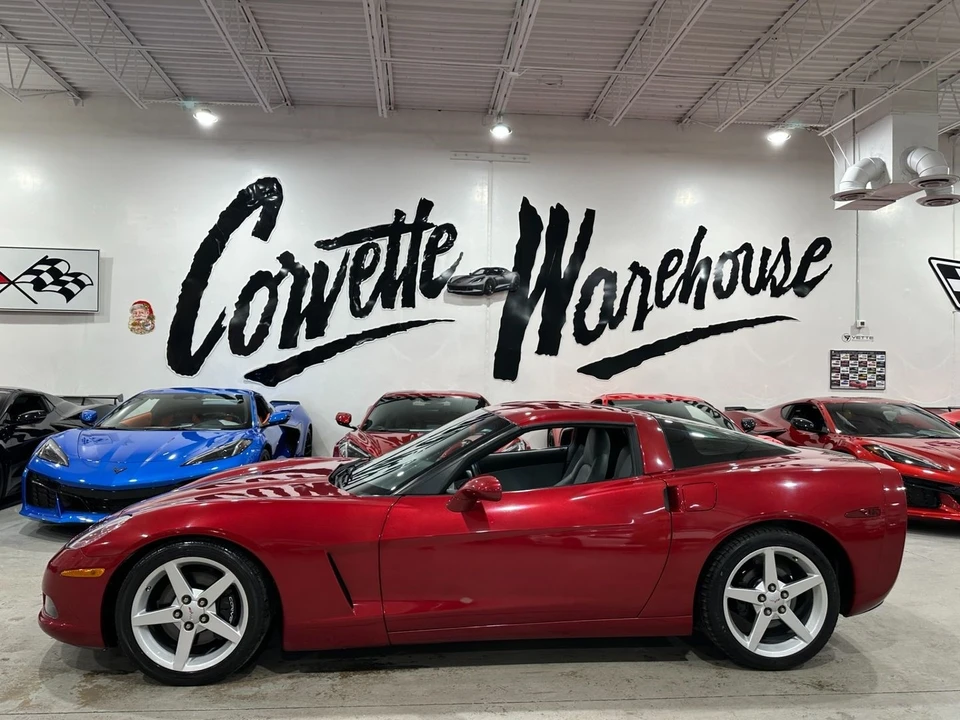 2005 Chevrolet Corvette C6 - Image 2 of 12