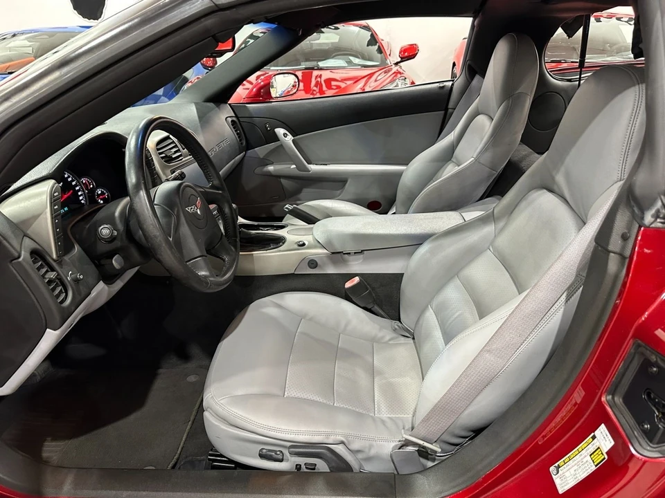 2005 Chevrolet Corvette C6 - Image 18 of 21
