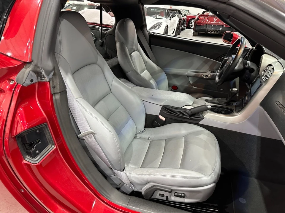 2005 Chevrolet Corvette C6 - Image 14 of 21