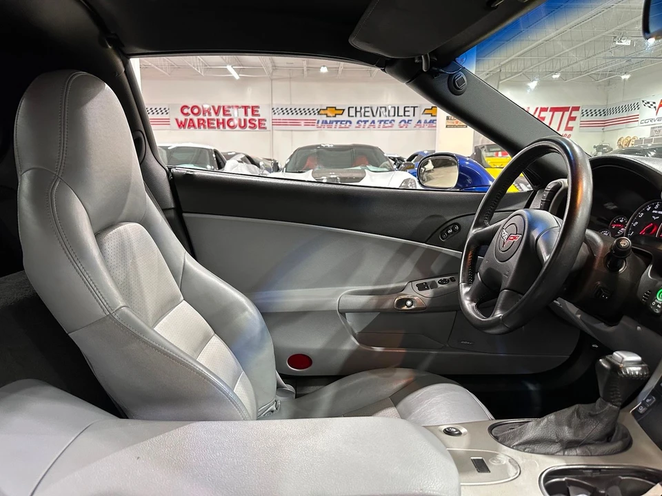 2005 Chevrolet - Image 13 of 21