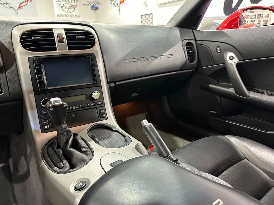2005 Chevrolet Corvette C6 - Image 16 of 21