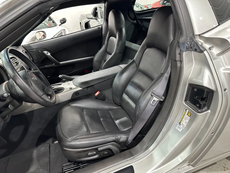 2005 Chevrolet Corvette C6 - Image 13 of 21