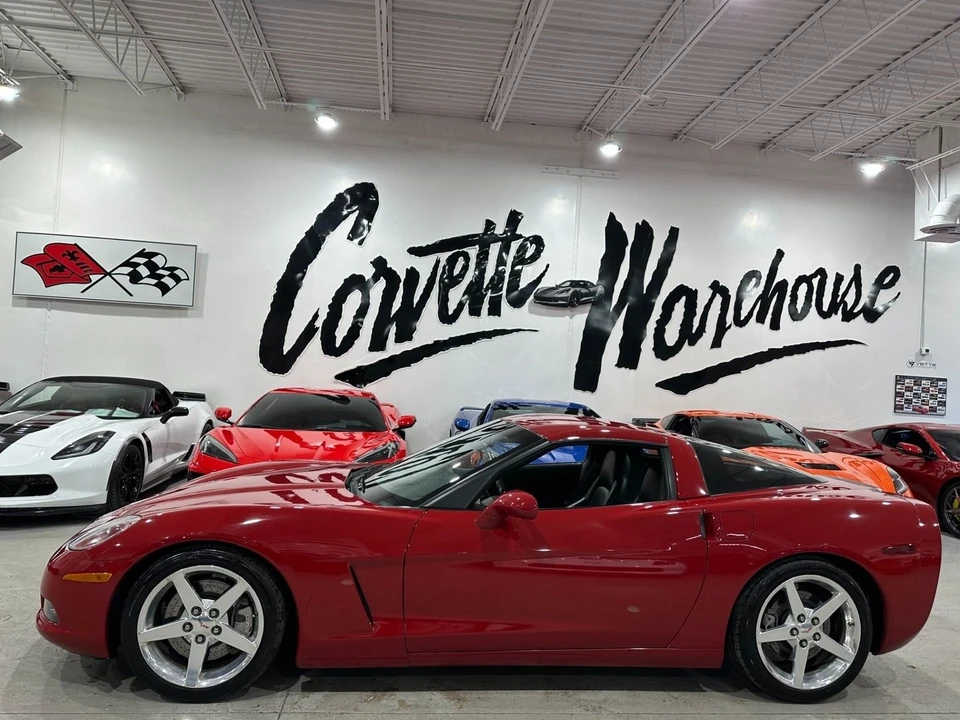 2005 Chevrolet Corvette C6 - Image 2 of 11