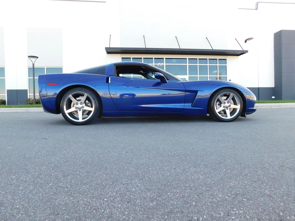 2005 Chevrolet Corvette C6 - Image 14 of 31