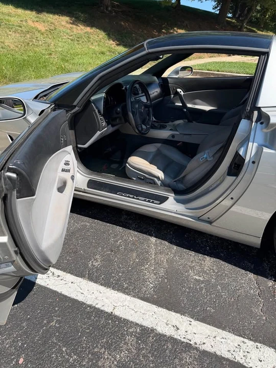 2005 Chevrolet Corvette C6 - Image 5 of 11