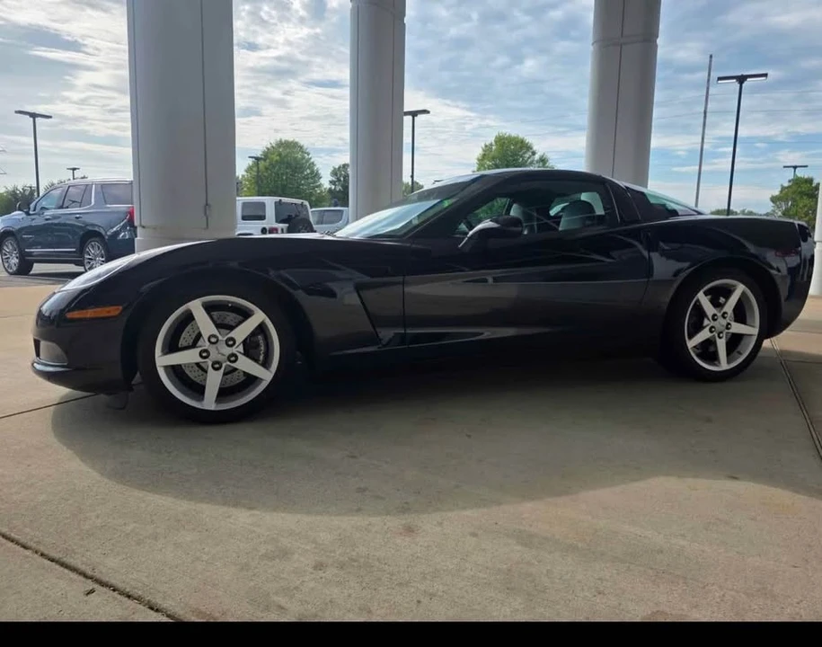 2005 Chevrolet Corvette C6 - Image 4 of 15