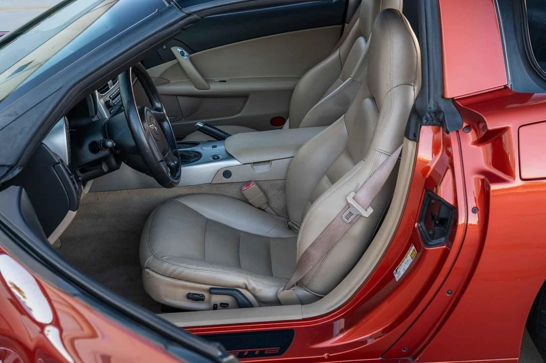 2005 Chevrolet Corvette C6 - Image 11 of 21