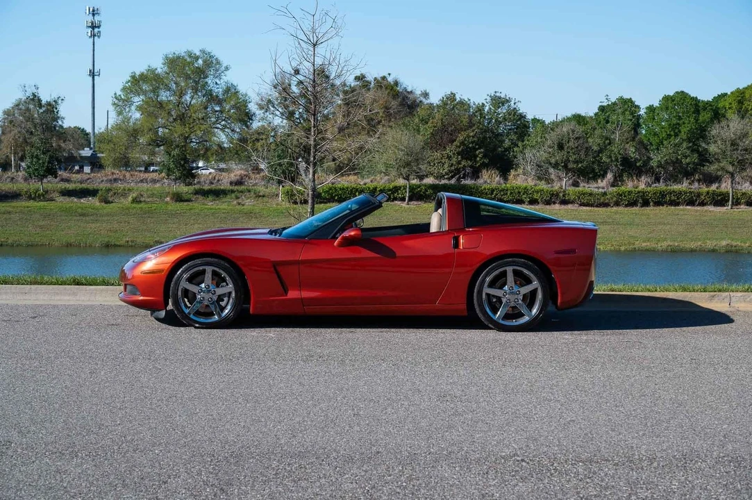 2005 Chevrolet Corvette C6 - Image 18 of 21