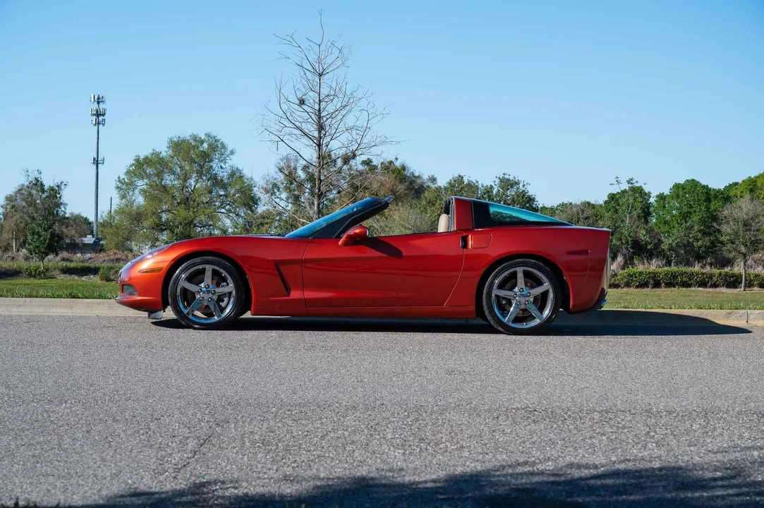 2005 Chevrolet Corvette C6 - Image 2 of 21