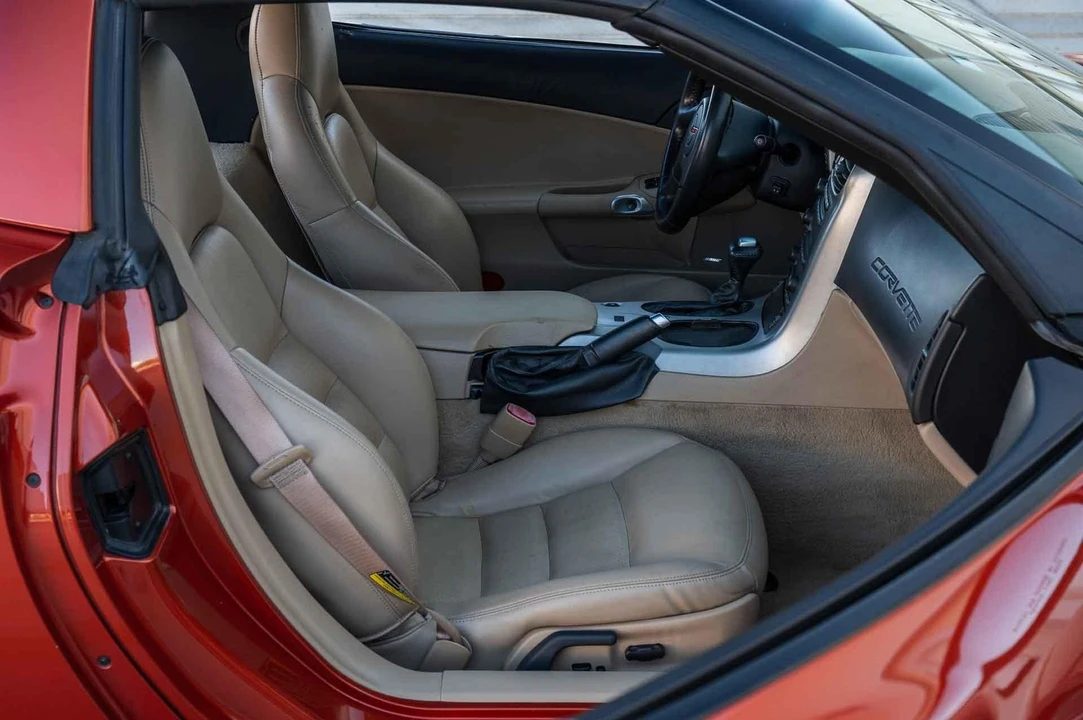 2005 Chevrolet Corvette C6 - Image 13 of 21