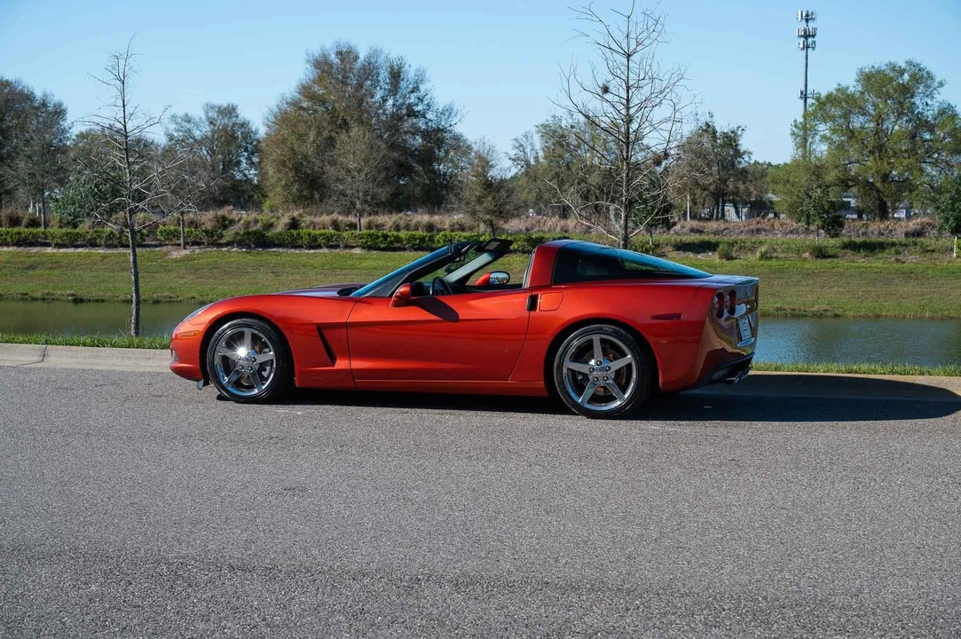 2005 Chevrolet Corvette C6 - Image 19 of 21