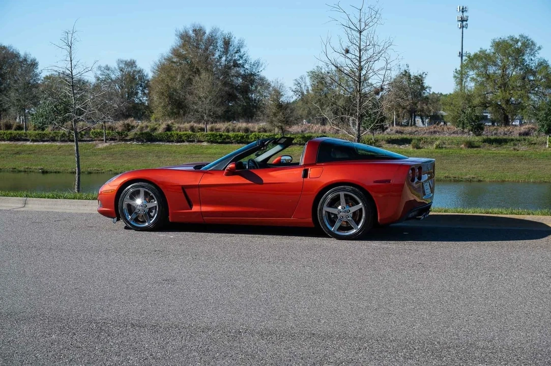 2005 Chevrolet Corvette C6 - Image 19 of 21