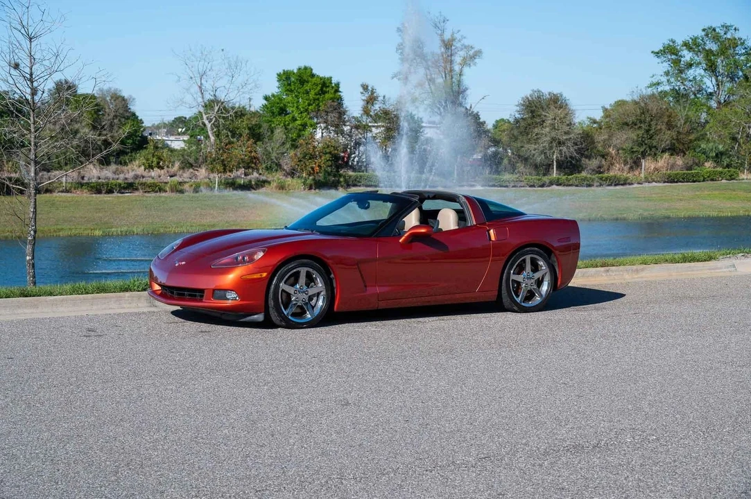 2005 Chevrolet Corvette C6 - Image 16 of 21
